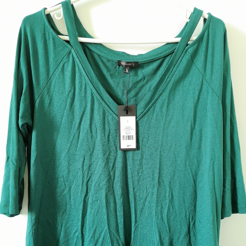 Long sleeves.